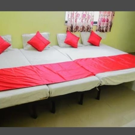 Sai Gaurav Palace Hotel Ширди Екстериор снимка